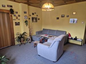 Prodej vícegeneračního domu, Kozomín, 520 m2
