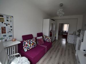 Prodej bytu 2+kk, Karlovy Vary, Šmeralova, 44 m2