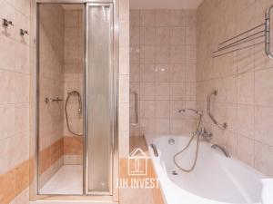 Prodej bytu 3+1, Praha - Hlubočepy, Pražského, 69 m2