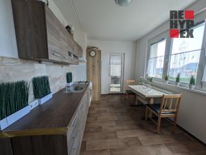 Prodej bytu 3+1, Cvikov - Cvikov II, Sídliště, 76 m2