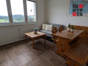 Prodej bytu 3+1, Cvikov - Cvikov II, Sídliště, 76 m2