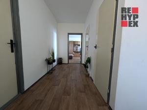 Prodej bytu 3+1, Cvikov - Cvikov II, Sídliště, 76 m2