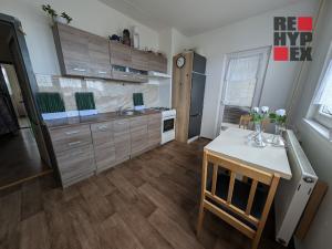 Prodej bytu 3+1, Cvikov - Cvikov II, Sídliště, 76 m2