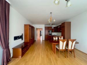 Pronájem bytu 3+kk, Praha - Žižkov, Olšanská, 98 m2