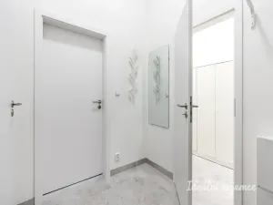 Pronájem bytu 2+kk, Praha - Kyje, Za černým mostem, 66 m2
