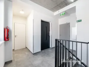 Pronájem bytu 2+kk, Praha - Kyje, Za černým mostem, 66 m2