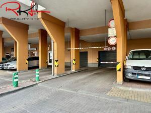 Pronájem garáže, Praha - Vysočany, Poděbradská, 12 m2