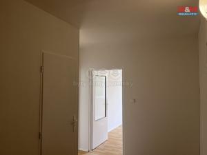 Pronájem bytu 2+kk, Praha - Petrovice, Morseova, 43 m2