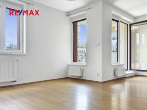 Pronájem bytu 1+kk, Praha - Vysočany, Pod Harfou, 32 m2