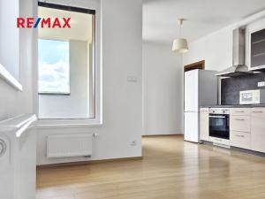 Pronájem bytu 1+kk, Praha - Vysočany, Pod Harfou, 32 m2