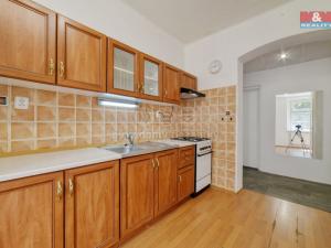 Prodej bytu 3+1, Karlovy Vary - Dvory, 1. máje, 71 m2