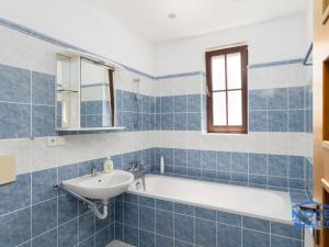 Prodej apartmánu, Přimda, Pod Hradem, 500 m2