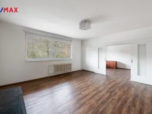 Prodej komerční nemovitosti, Měchenice, Hlavní, 330 m2