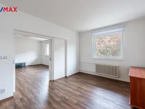 Prodej komerční nemovitosti, Měchenice, Hlavní, 330 m2