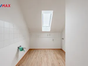 Prodej komerční nemovitosti, Měchenice, Hlavní, 330 m2