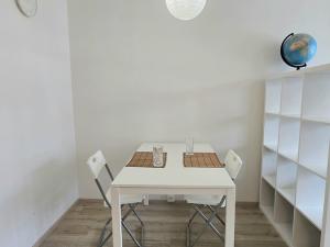 Pronájem bytu 2+kk, Praha, Dědinova, 47 m2