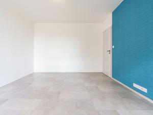 Pronájem bytu 1+kk, Praha - Prosek, Veltruská, 33 m2