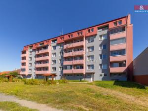 Prodej bytu 3+1, Hevlín, 70 m2