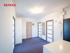 Prodej bytu 4+1, Praha - Řepy, Španielova, 90 m2
