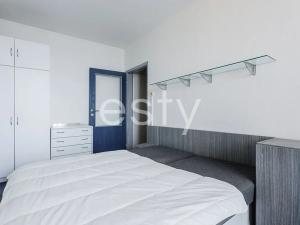 Prodej bytu 2+kk, Praha - Modřany, Vokrojova, 44 m2