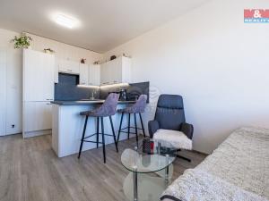 Prodej bytu 2+kk, Praha - Hlubočepy, Ondrákové, 45 m2