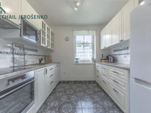 Prodej rodinného domu, Mladé Buky, 149 m2