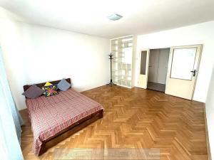 Pronájem bytu 1+1, Praha - Krč, V polích, 43 m2
