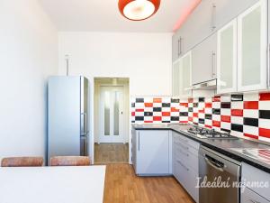 Pronájem bytu 2+1, Praha - Podolí, Na Klaudiánce, 72 m2
