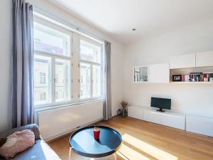 Prodej bytu 2+kk, Praha - Nové Město, Trojická, 62 m2