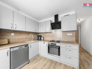 Prodej bytu 3+1, Litvínov - Horní Litvínov, Valdštejnská, 77 m2