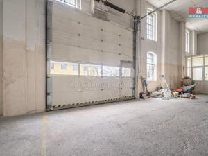 Pronájem výrobních prostor, Slaný, Trojanova, 7200 m2