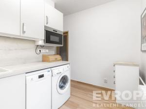 Pronájem bytu 2+1, Praha - Malešice, Skřivanská, 54 m2