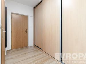 Pronájem bytu 2+1, Praha - Malešice, Skřivanská, 54 m2
