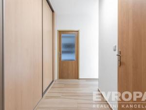 Pronájem bytu 2+1, Praha - Malešice, Skřivanská, 54 m2