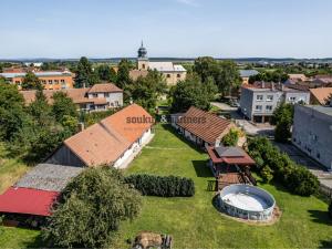 Prodej rodinného domu, Běrunice, V Koutě, 222 m2
