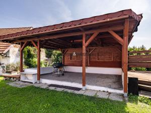 Prodej rodinného domu, Běrunice, V Koutě, 222 m2