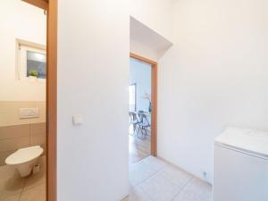 Pronájem bytu 2+kk, Praha - Žižkov, Husinecká, 46 m2