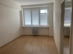Pronájem bytu 2+1, Praha - Nusle, náměstí Hrdinů, 65 m2