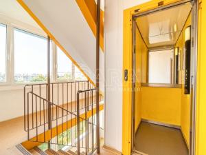 Prodej bytu 1+kk, Praha - Prosek, Bílinská, 26 m2