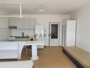 Pronájem bytu 1+kk, Plzeň - Severní Předměstí, Hodonínská, 32 m2