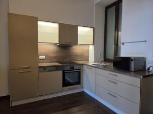 Pronájem bytu 1+1, Hradec Králové, Velké náměstí, 59 m2