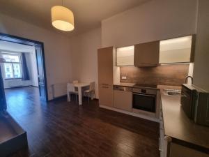 Pronájem bytu 1+1, Hradec Králové, Velké náměstí, 59 m2