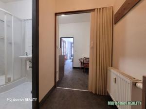 Pronájem bytu 1+1, Praha - Smíchov, U Santošky, 45 m2