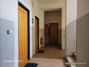Pronájem bytu 1+1, Praha - Smíchov, U Santošky, 45 m2
