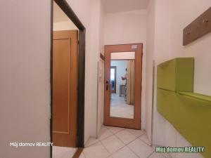 Pronájem bytu 1+1, Praha - Smíchov, U Santošky, 45 m2