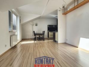Pronájem bytu 3+kk, České Budějovice, Spojovací, 82 m2