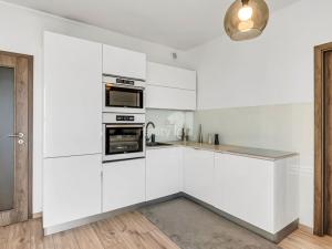Prodej bytu 3+kk, Jesenice, Cedrová, 74 m2