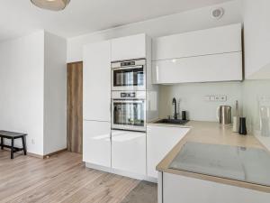 Prodej bytu 3+kk, Jesenice, Cedrová, 74 m2