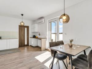 Prodej bytu 3+kk, Jesenice, Cedrová, 74 m2