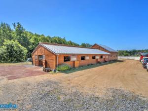 Pronájem zemědělské usedlosti, Sulice, 300 m2